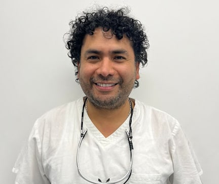 Dr-Hemir-min Team - Tooth Talk Dental