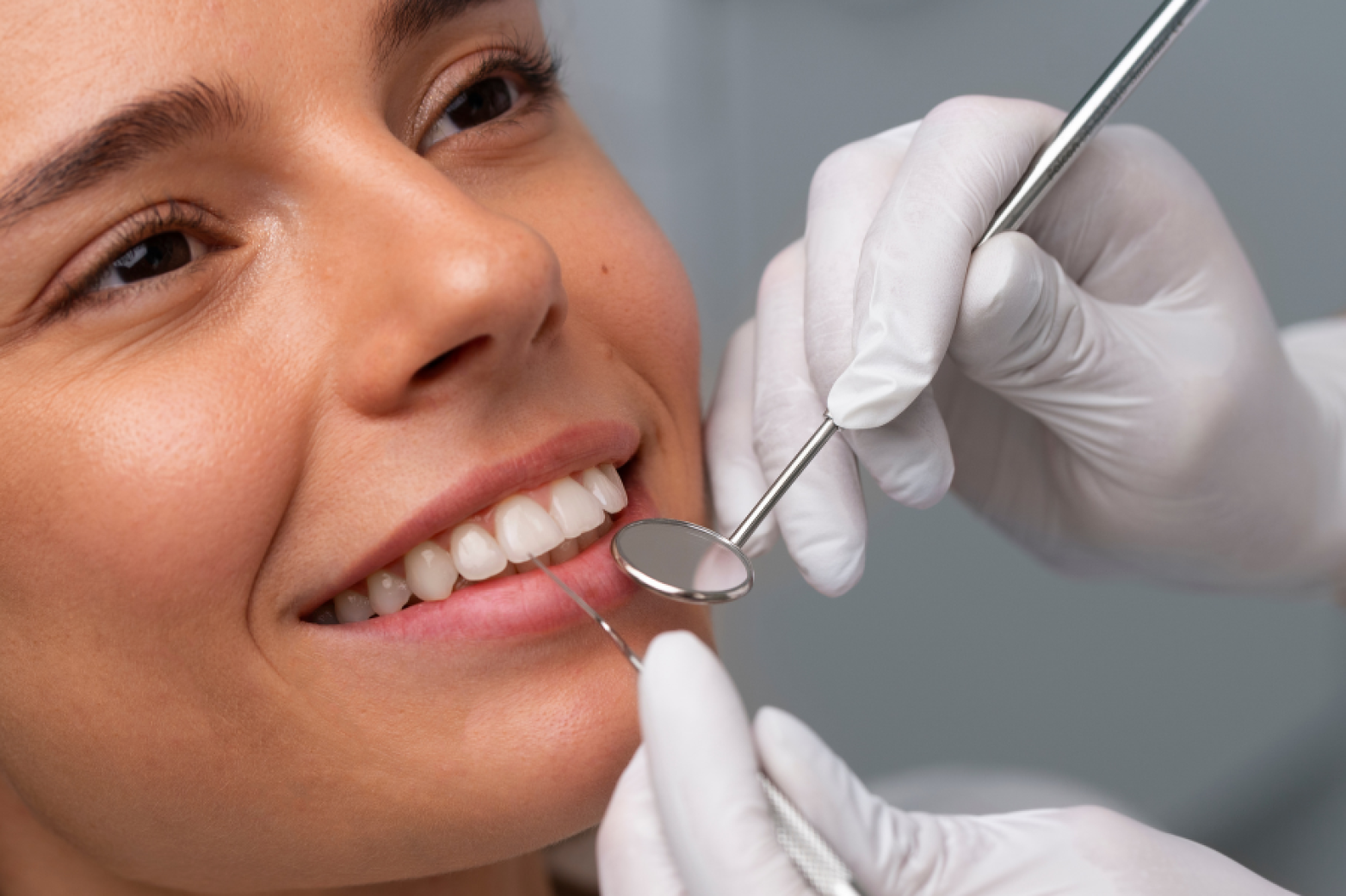 Can Dental Bonding Fix Chips and Gaps Permanently